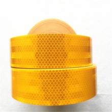 廠(chǎng)家直銷(xiāo)黃色反光膠帶 超3m工程級(jí)反光貼 高強(qiáng)度耐撕裂高強(qiáng)鉆石級(jí)
